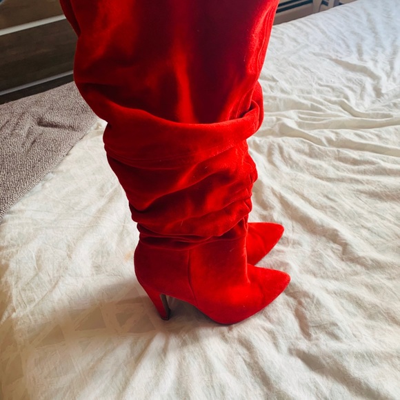 Red Steve Madden 💯 Suede Boots - Picture 4 of 8
